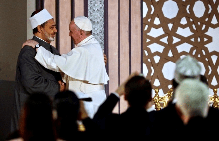 Un crocevia del dialogo interreligioso: il viaggio del Papa negli Emirati Arabi Uniti 2 Un crocevia del dialogo interreligioso: il viaggio del Papa negli Emirati Arabi Uniti 2